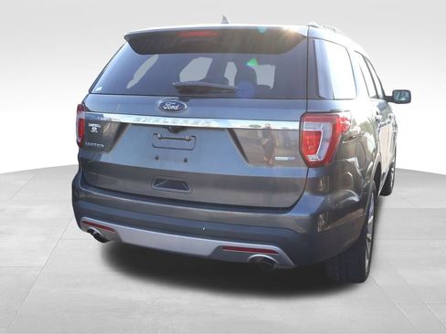 Used 2017 Ford Explorer Limited w/ Equipment Group 301A AWD/4WD image 16