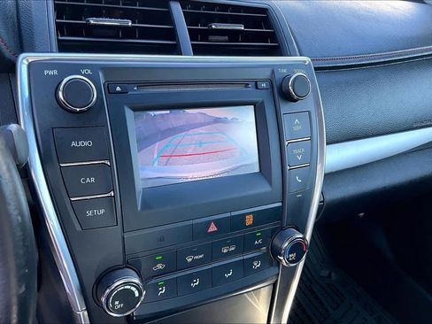 Used 2017 Toyota Camry SE FWD image 29