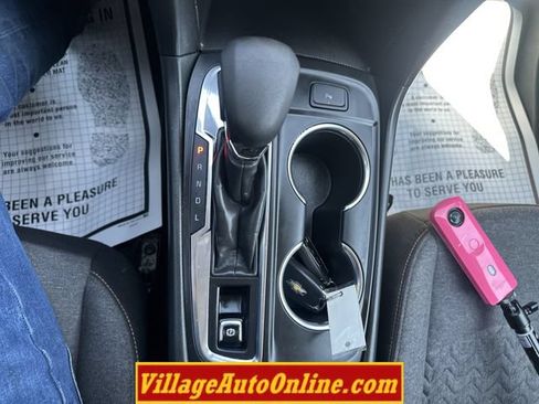 Used 2022 Chevrolet Equinox LT AWD/4WD image 22