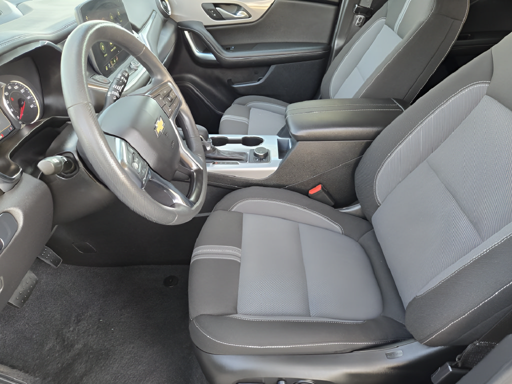 Used 2024 Chevrolet Blazer LT w/ Convenience Package FWD image 12