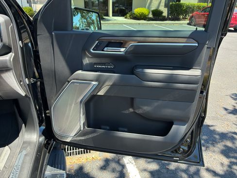 Used 2025 Chevrolet Silverado 1500 High Country w/ High Country Premium Package AWD/4WD image 61