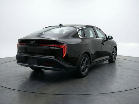 Used 2025 Kia K4 LXS image 9