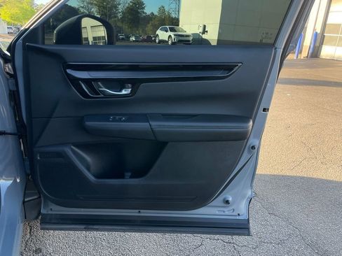 Used 2025 Honda CR-V EX-L image 30