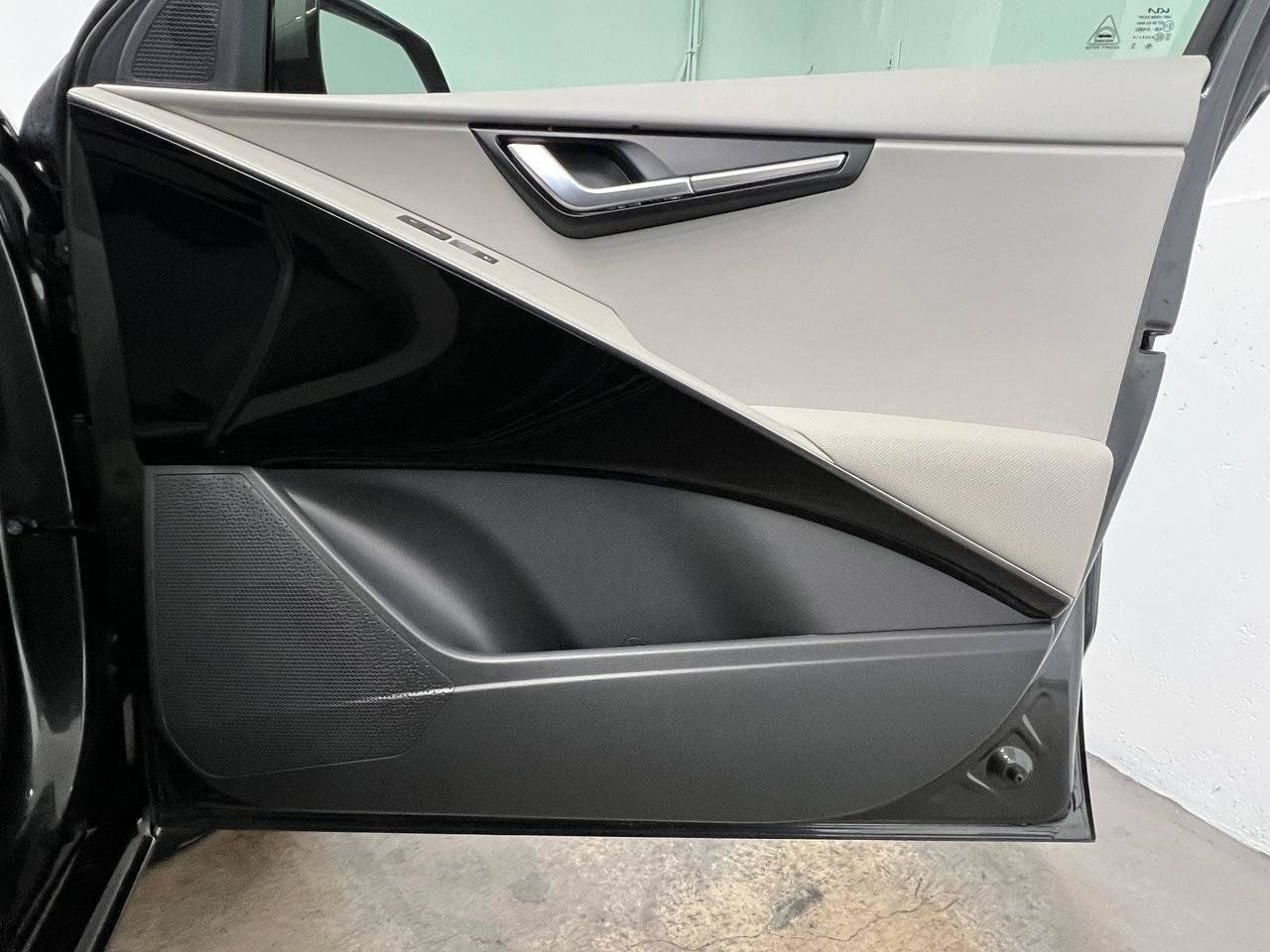 Used 2023 Kia Niro Wind FWD image 13