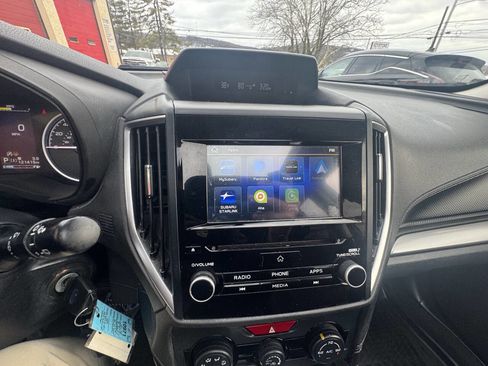 Used 2019 Subaru Forester Premium w/ All-Weather Package image 27