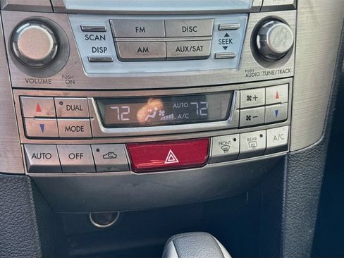 Used 2010 Subaru Outback 3.6R Limited w/ Popular Equipment Group 2A AWD/4WD image 18