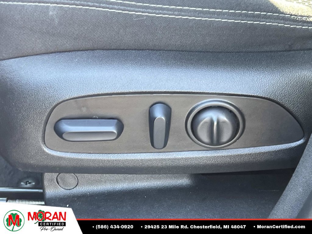 Used 2024 GMC Terrain SLE w/ Driver Convenience Package AWD/4WD image 19