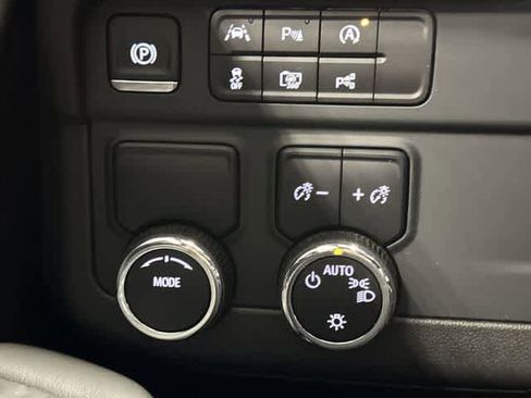 Used 2025 Chevrolet Tahoe LS RWD image 19