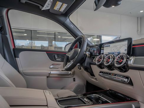Certified 2026 Mercedes-Benz GLB 250 4MATIC image 18