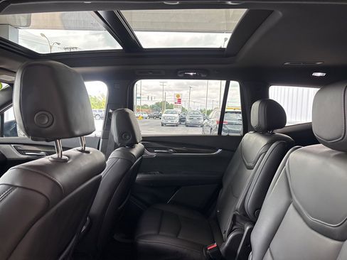 Used 2025 Cadillac XT6 Sport image 26