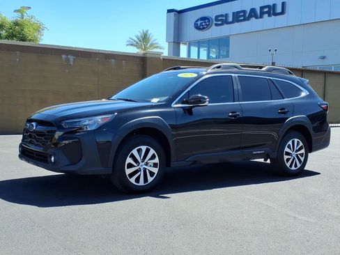 Used 2025 Subaru Outback Premium w/ Popular Package #1A image 2