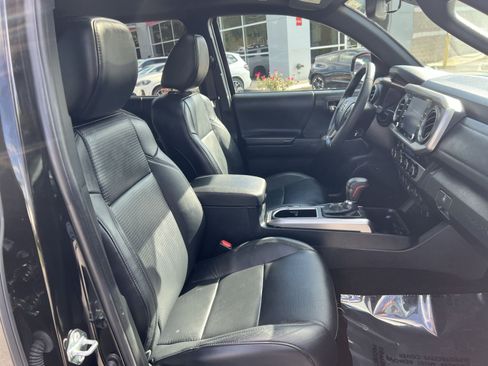 Used 2023 Toyota Tacoma Limited w/ Nightshade Package AWD/4WD image 26