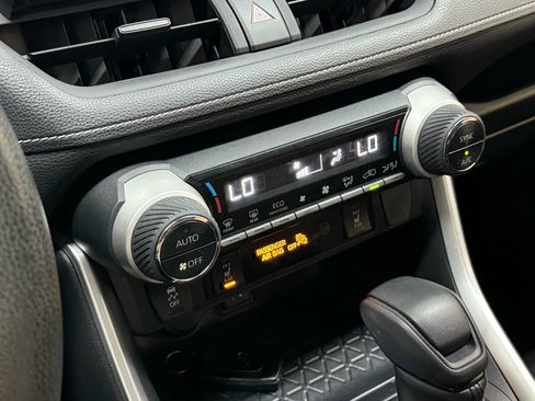 Used 2019 Toyota RAV4 XLE w/ Convenience Package image 35