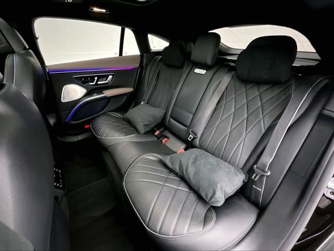 Certified 2023 Mercedes-Benz EQS 580 4MATIC Sedan image 17