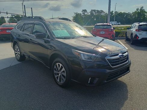 Used 2021 Subaru Outback Premium w/ Popular Package #1 AWD/4WD image 3