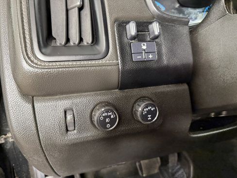 Used 2018 GMC Canyon SLE w/ SLE Convenience Package image 21