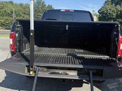 Used 2018 Ford F150 XLT w/ Equipment Group 302A Luxury AWD/4WD image 10