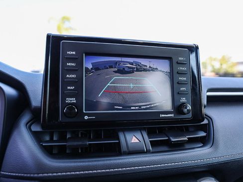 Certified 2022 Toyota RAV4 XLE FWD image 14