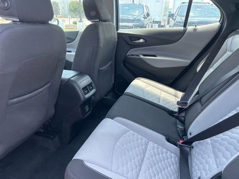 Used 2019 Chevrolet Equinox LS FWD image 26