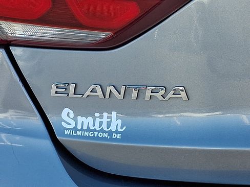 Used 2018 Hyundai Elantra SEL FWD image 28