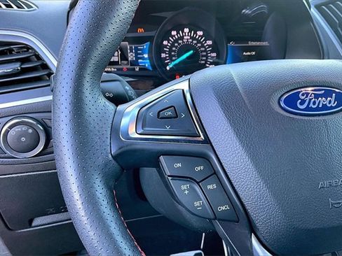 Used 2023 Ford Edge ST-Line image 11