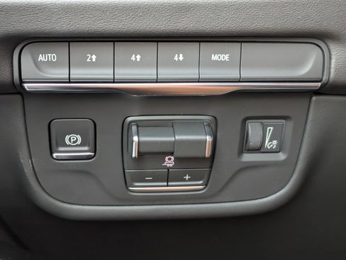 New 2026 Cadillac Escalade Sport w/ LPO, ONYX Package AWD/4WD image 26