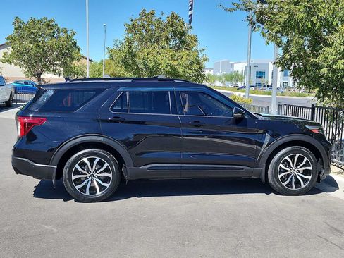 Used 2020 Ford Explorer ST w/ Premium Technology Package AWD/4WD image 9