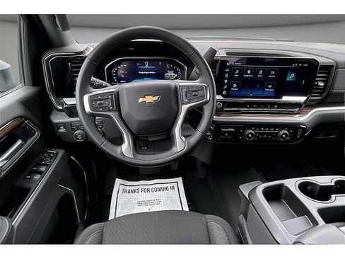Used 2025 Chevrolet Silverado 2500 LT w/ Convenience Package AWD/4WD image 7