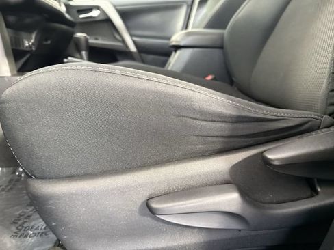 Used 2016 Toyota RAV4 XLE AWD/4WD image 21