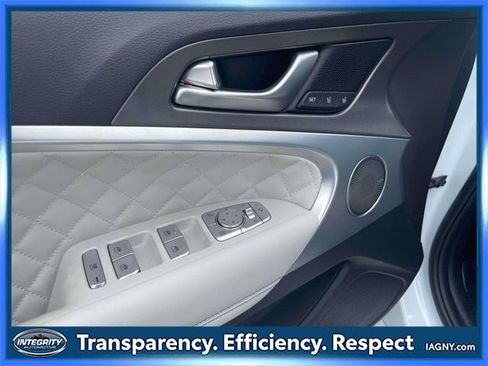 Used 2024 Genesis G70 3.3T Advanced w/ Sport Prestige Package image 17