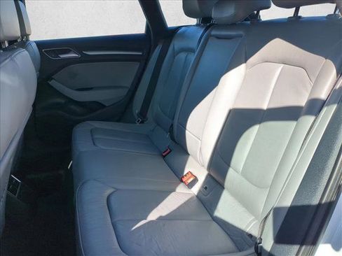 Used 2017 Audi A3 e-tron Premium image 25