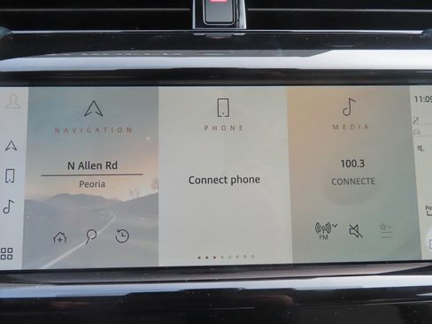 Used 2023 Land Rover Discovery Sport S image 32