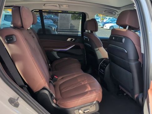 Certified 2023 BMW X7 xDrive40i w/ Premium Package image 30