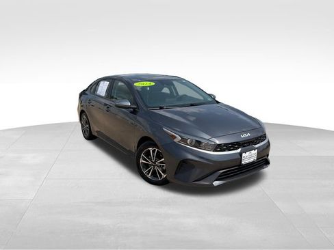 Used 2024 Kia Forte LXS FWD image 8