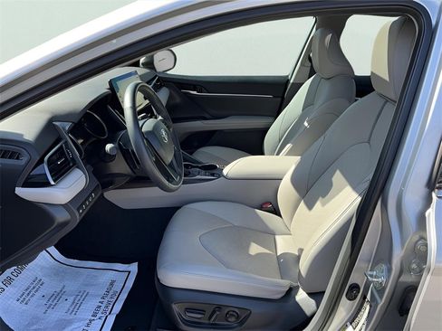 Used 2023 Toyota Camry XSE image 34