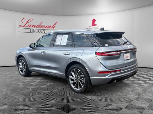 Used 2024 Lincoln Corsair Grand Touring AWD/4WD image 3