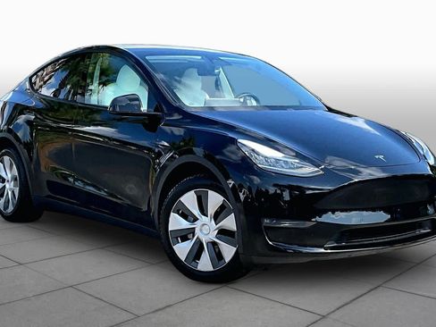 Used 2021 Tesla Model Y Long Range AWD/4WD image 2