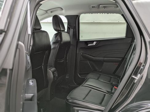 Used 2024 Ford Escape Platinum AWD/4WD image 26