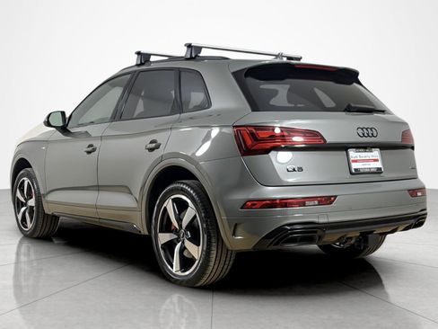 Used 2024 Audi Q5 2.0T Premium Plus w/ Premium Plus Package AWD/4WD image 3