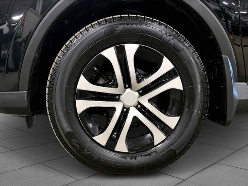 Used 2017 Toyota RAV4 LE w/ Carpet Mat Package image 11