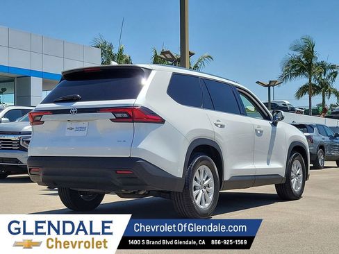 Used 2026 Toyota Grand Highlander FWD image 12