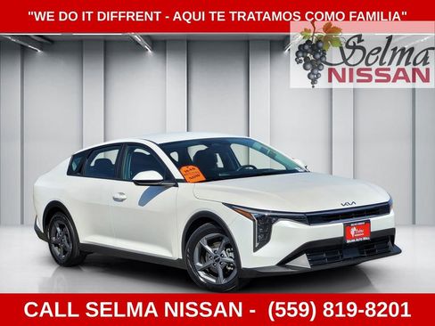 Used 2025 Kia K4 FWD image 1