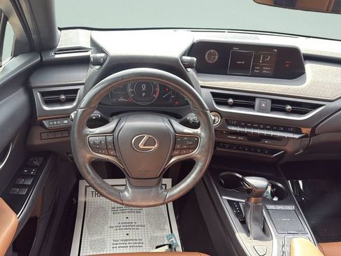 Used 2021 Lexus UX 200 w/ Premium Package FWD image 12