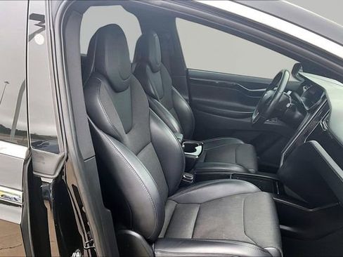 Used 2018 Tesla Model X 75D AWD/4WD image 7