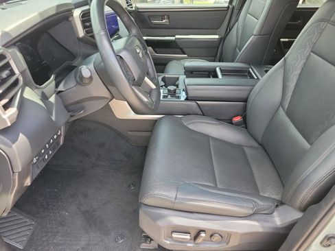Used 2025 Toyota Tundra Limited AWD/4WD image 5