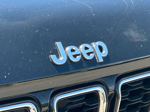 Used 2021 Jeep Grand Cherokee L Limited AWD/4WD image 10