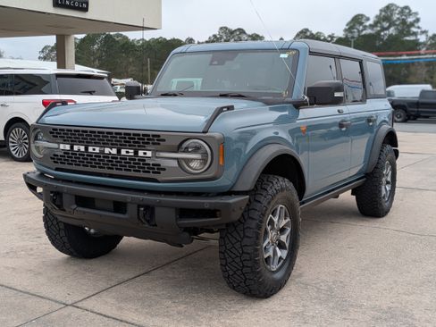 Used 2021 Ford Bronco Badlands image 2