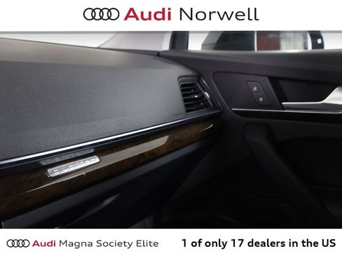 Used 2019 Audi Q5 Premium w/ Premium Plus Package AWD/4WD image 9