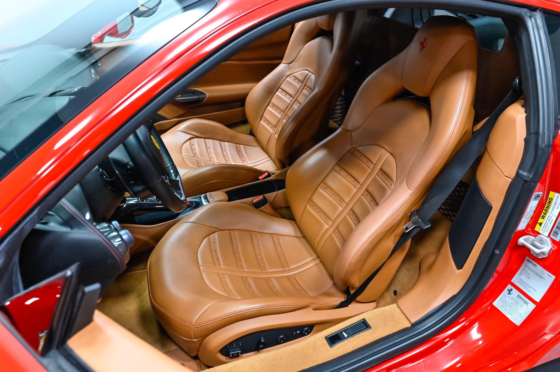Used 2018 Ferrari 488 GTB RWD image 12