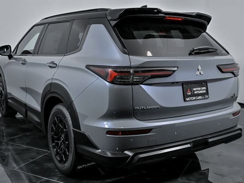 New 2025 Mitsubishi Outlander AWD image 7